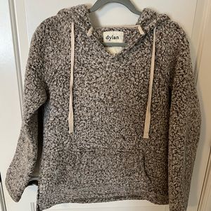 Dylan pullover hoodie